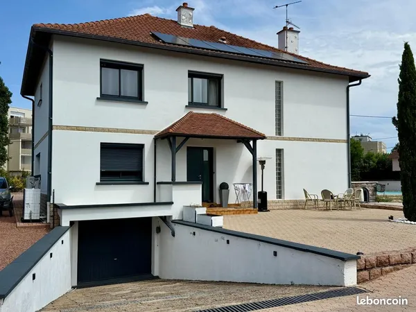 Propriété 9 pièces 195 m²