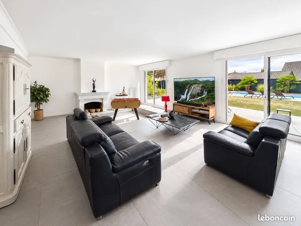Maison 5 pièces 235 m²