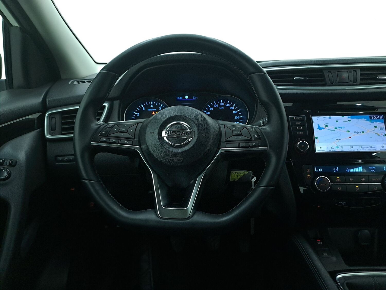 Nissan Qashqai — photo 13