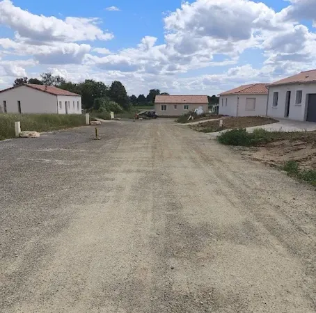 Terrain 608 m²