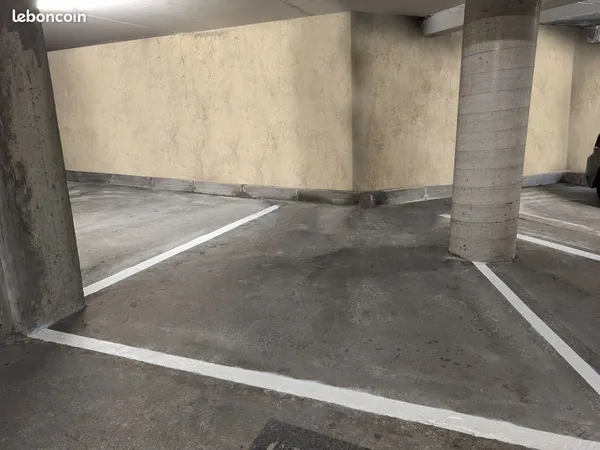 TOULOUSE centre - PARKING A LOUER