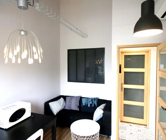 Chambre meublée en colocation dans maison rénovée - Cenon - Tram A - Charges incluses