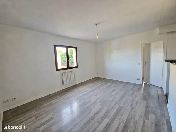 Appartement plein centre pont l'eveque