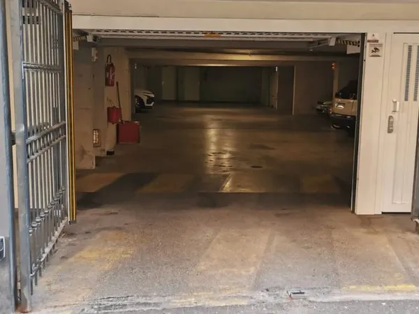 Place de parking à la location