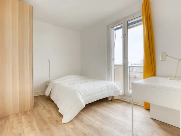 Chambre meublée en colocation – 515 € CC – proche