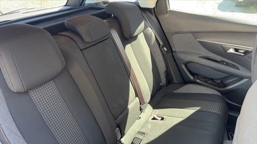 Peugeot 3008 1.5 BlueHDi 130 EAT8 - Active Business – 2019 – 150923 km – Diesel – Boîte Automatique — photo 18