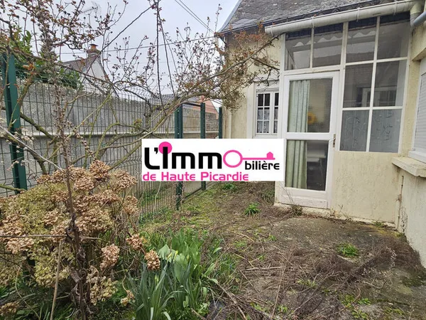 ? Maison de ville avec petite cour  Fort potentiel à ROSI