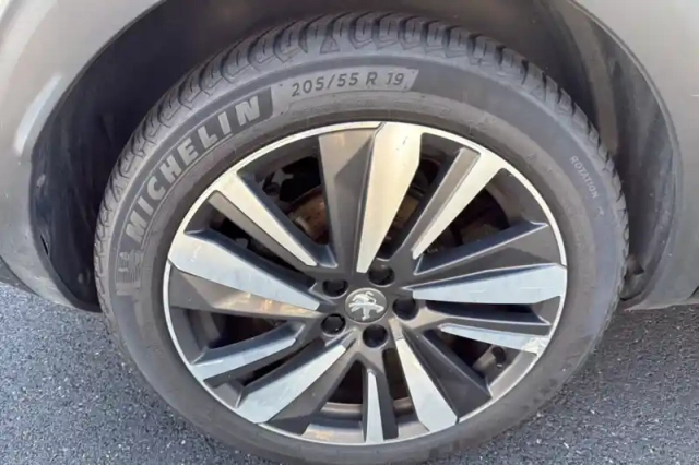 Peugeot 3008 hybrid4 300 e-eat8 — photo 75