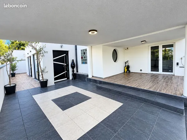 Maison meublée 143m² + 45 m² buanderie toutes charges comprises