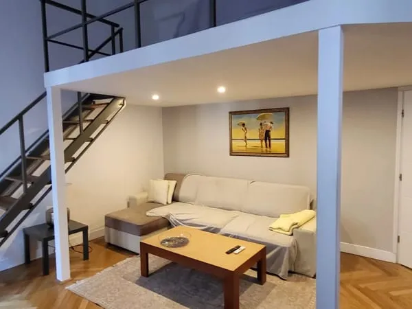 Nice : magnifique F1 avec mezzanine, 36 +14m2