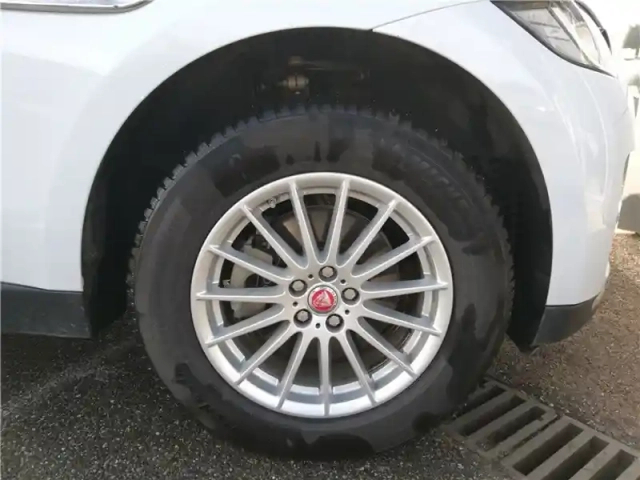 Jaguar F-Pace 2.0 d - 180 ch 2wd bva8 — photo 50