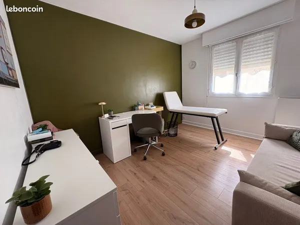 Bureau au sein d'un cabinet paramédical
