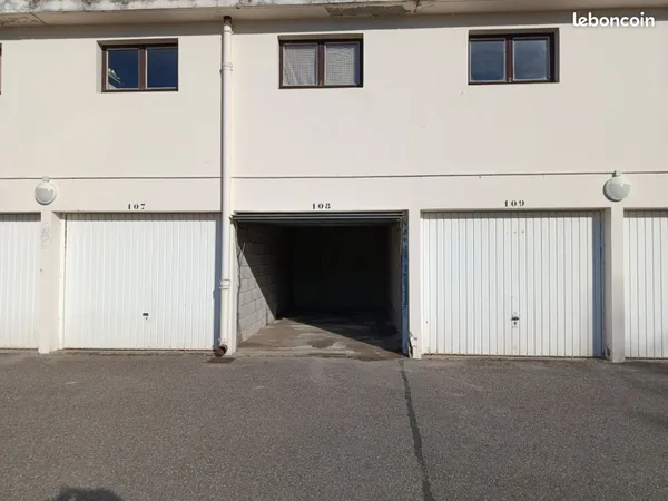 Location garage fermé
