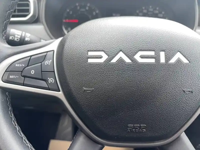 Dacia Duster eco-g 100 4x2 — photo 30