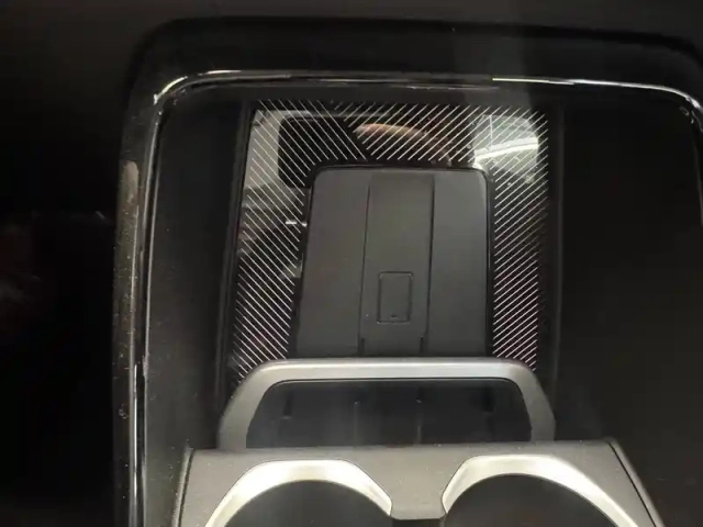Bmw X1 i xdrive30 — photo 37