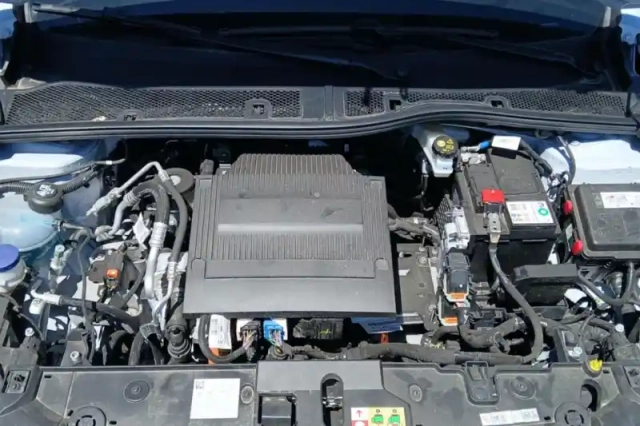 Peugeot 208 electrique 54 kwh 156ch — photo 16