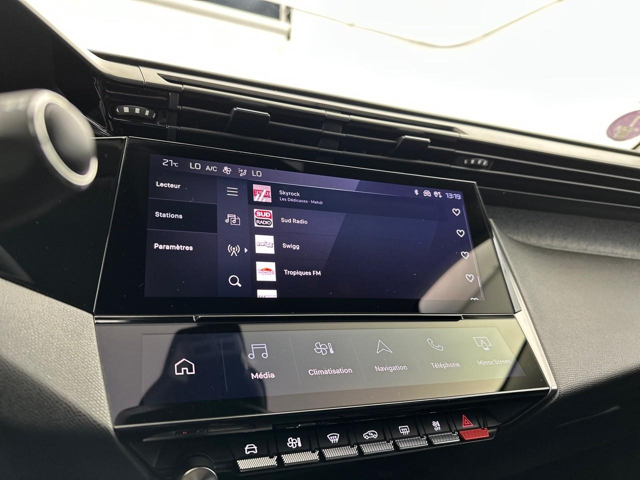 Peugeot 308 sw phev 180 e-eat8 allure pack — photo 23