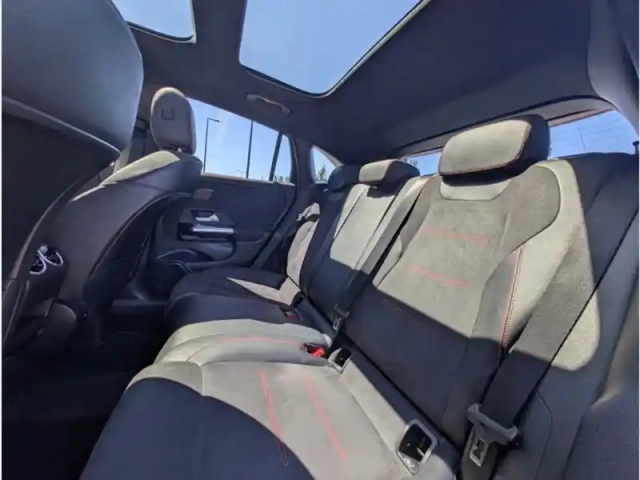 Mercedes Gla 250 e hybrid eq — photo 19