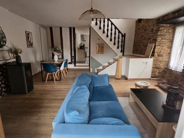 Maison rénovée de 90 m² avec jardin et garage - Saint-Yrieix-la-Perche