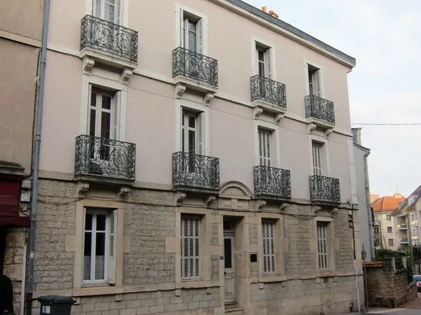 Loue bel appartement f2 meuble 53m² dijon montchapet