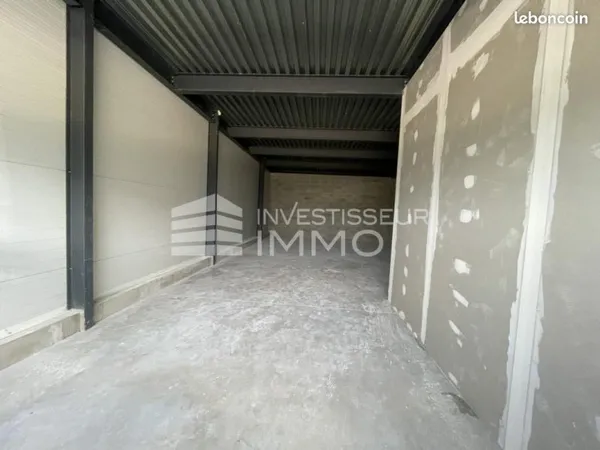 Local d'activité 160 m²