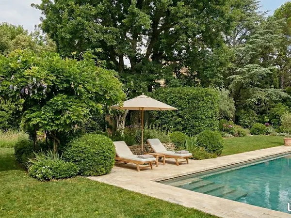 Villa 7 pièces 180 m²