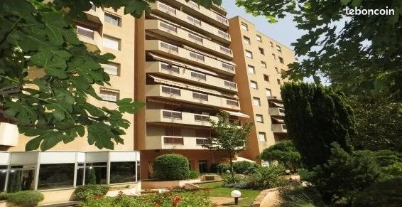 Lyon 6e : T2 de 44 m² en résidence seniors, rendement brut de 7 %, à deux pas des Halles Paul Bocuse
