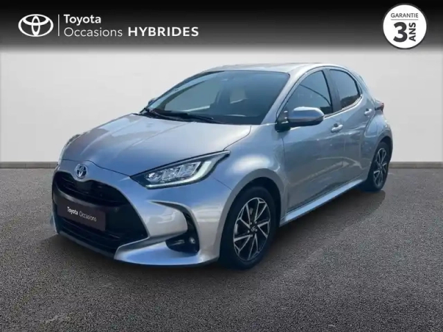Toyota Yaris 116h design 5p mc24