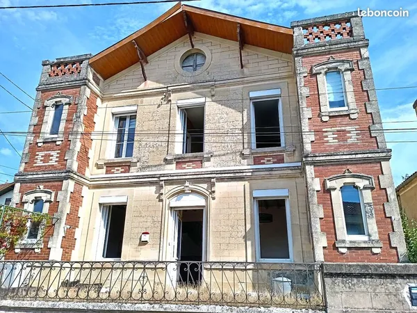 Maison 4 pièces - 113 m² - Beaux volumes et joli potentiel