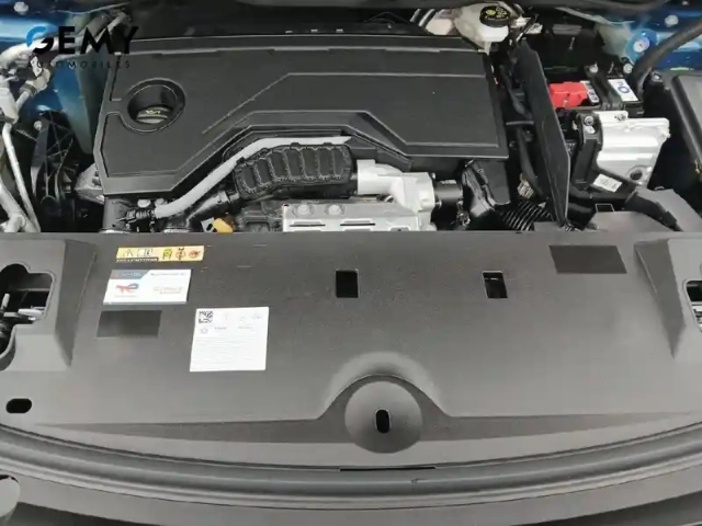 Peugeot 3008 hybrid 136 e-dcs6 — photo 54