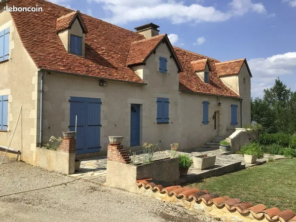 Maison 150 m2, 3 garages, 5000 m2 terrain