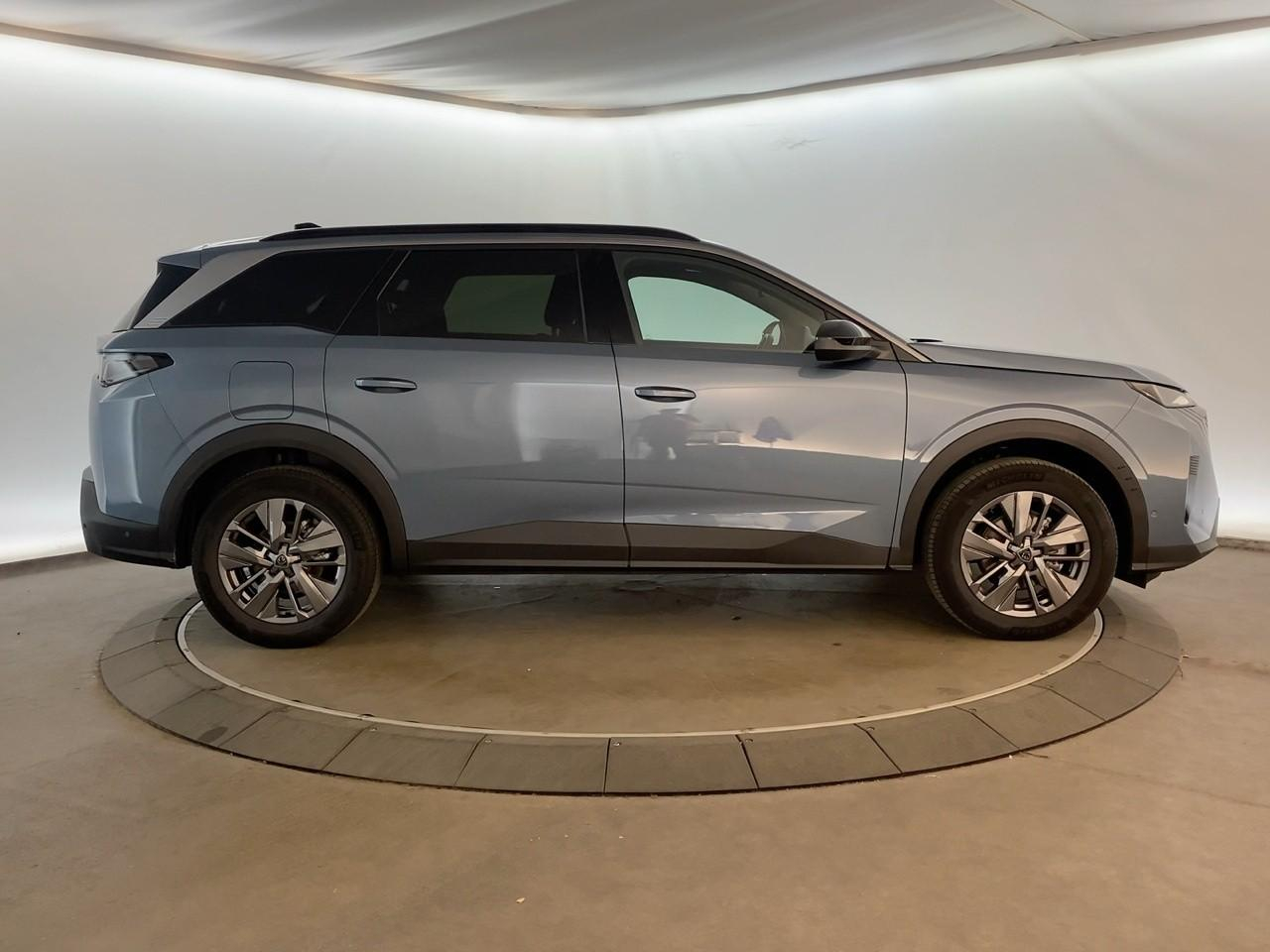 Peugeot 5008 hybrid 145 ch e-dcs6 allure — photo 4