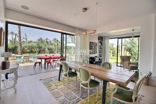 Villa 9 pièces 250 m²