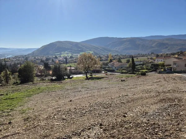 Terrains constructibles viabilisés ? Plein sud, vue dégagée