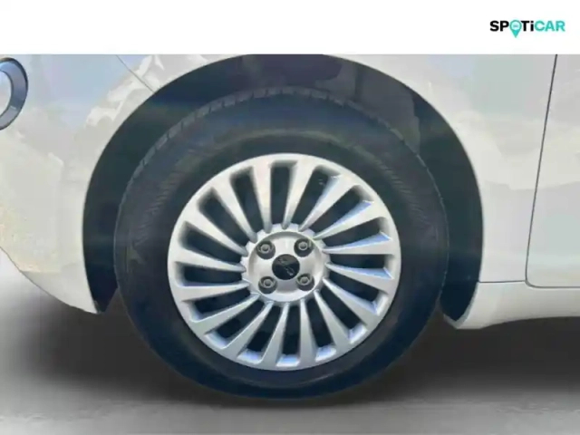 Fiat 500 e 118ch my23 — photo 11