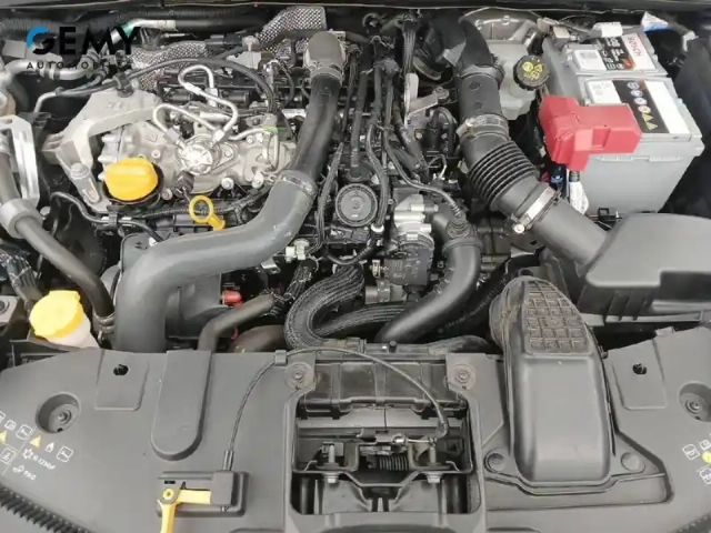 Renault Captur tce 140 edc - 21 — photo 12