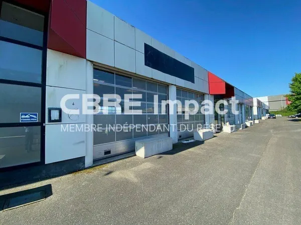 Local d'activité 284 m²