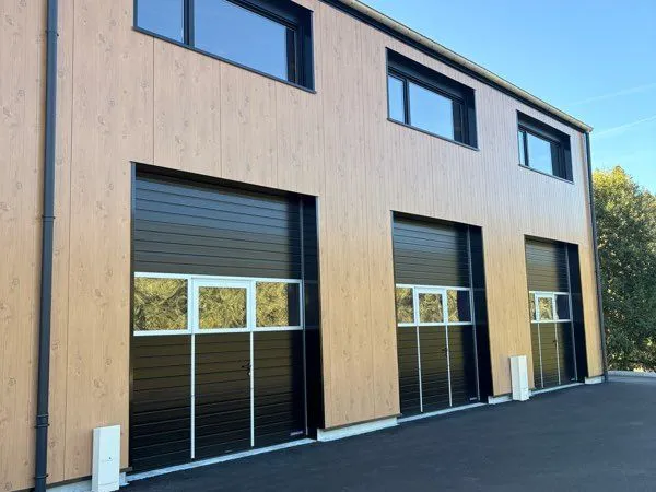à louer - locaux artisanaux / professionnels modulables - orchamps-vennes (25)