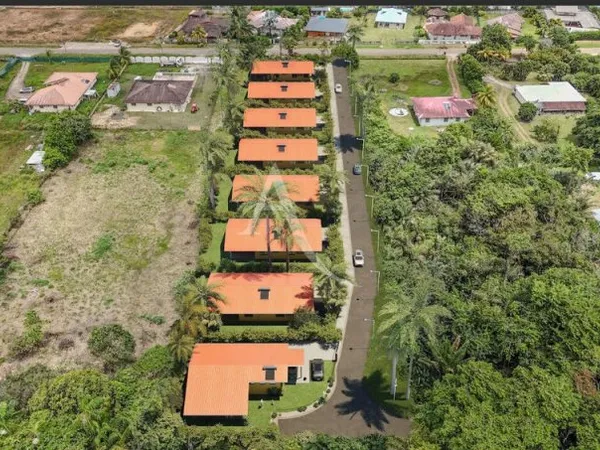 LE CLOS DU PRE - 8 VILLAS NEUVES - MACOURIA - PREFONTAINE