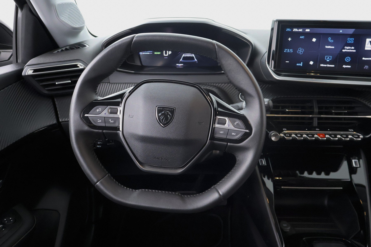 Peugeot 208 — photo 17