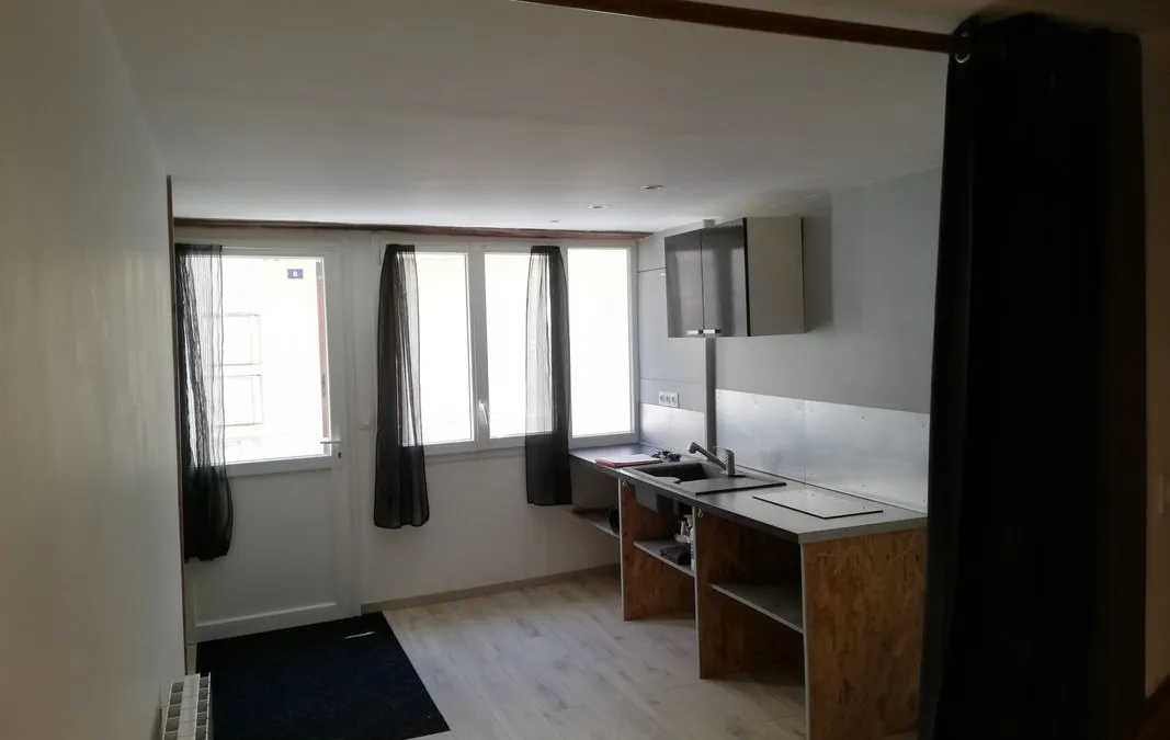 Photo 1