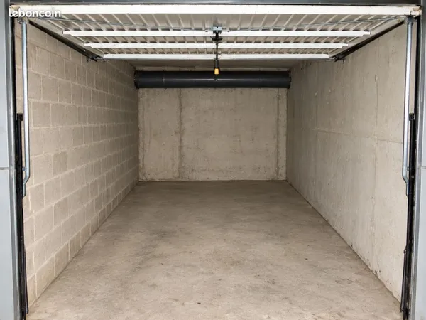 Location Box fermé et sécurisé - Bondy (93140)