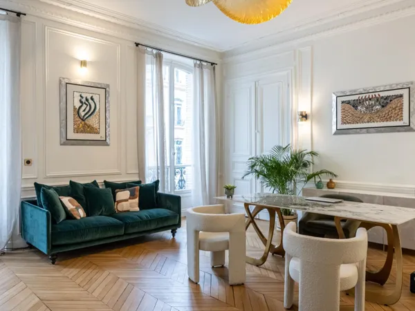LOCATION APPARTEMENT - RUE DE COURCELLES / PARC MONCEAU