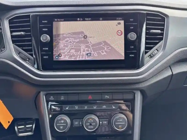 Volkswagen T-Roc cabriolet 1.5 tsi evo 150ch r-line dsg7 — photo 12