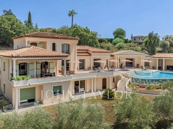 Maison 9 pièces 314 m²