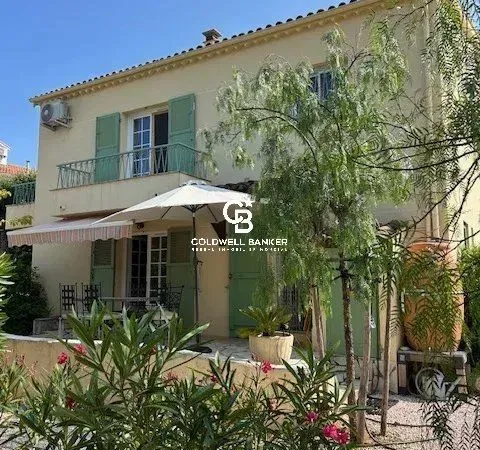Propriété 5 pièces 155 m²
