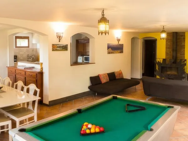 Appartement de type T4 (120m²) de plain pied en rez de jardin de 340m² boisé et aménagé avec une vue