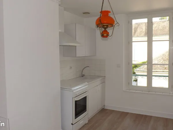 Appartement à LOUER LA CHARTRE S/LE LOIR