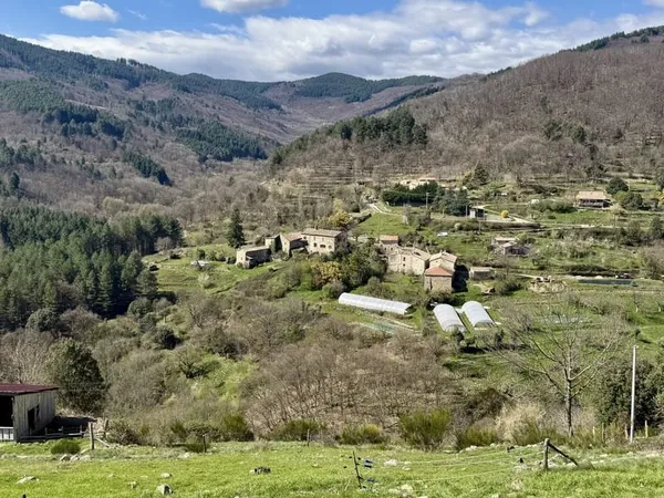 Authentique Ferme Ardéchoise 1,3 Ha terrains attenants V