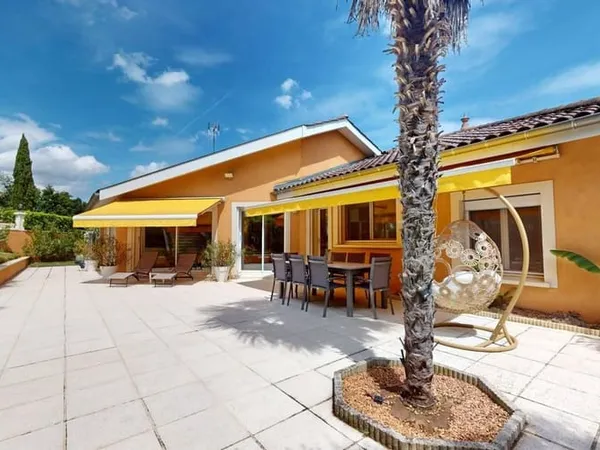 Maison 5 pièces 268 m²